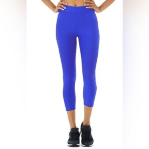 Alo Yoga airlift high-waist conceal-zip Capri in Alo Blue
